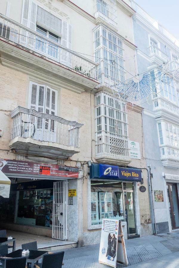Apartamento La Galeria De San Antonio Кадис Экстерьер фото
